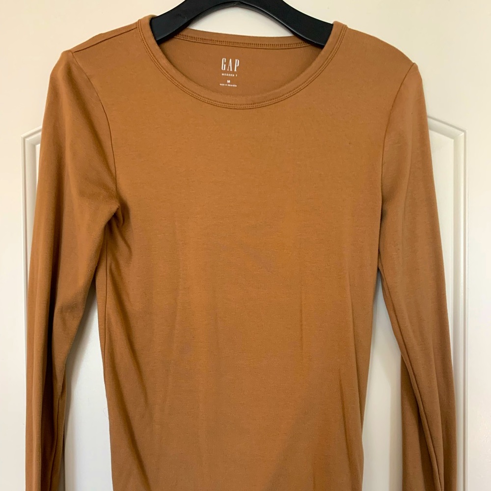 Gap long sleeve